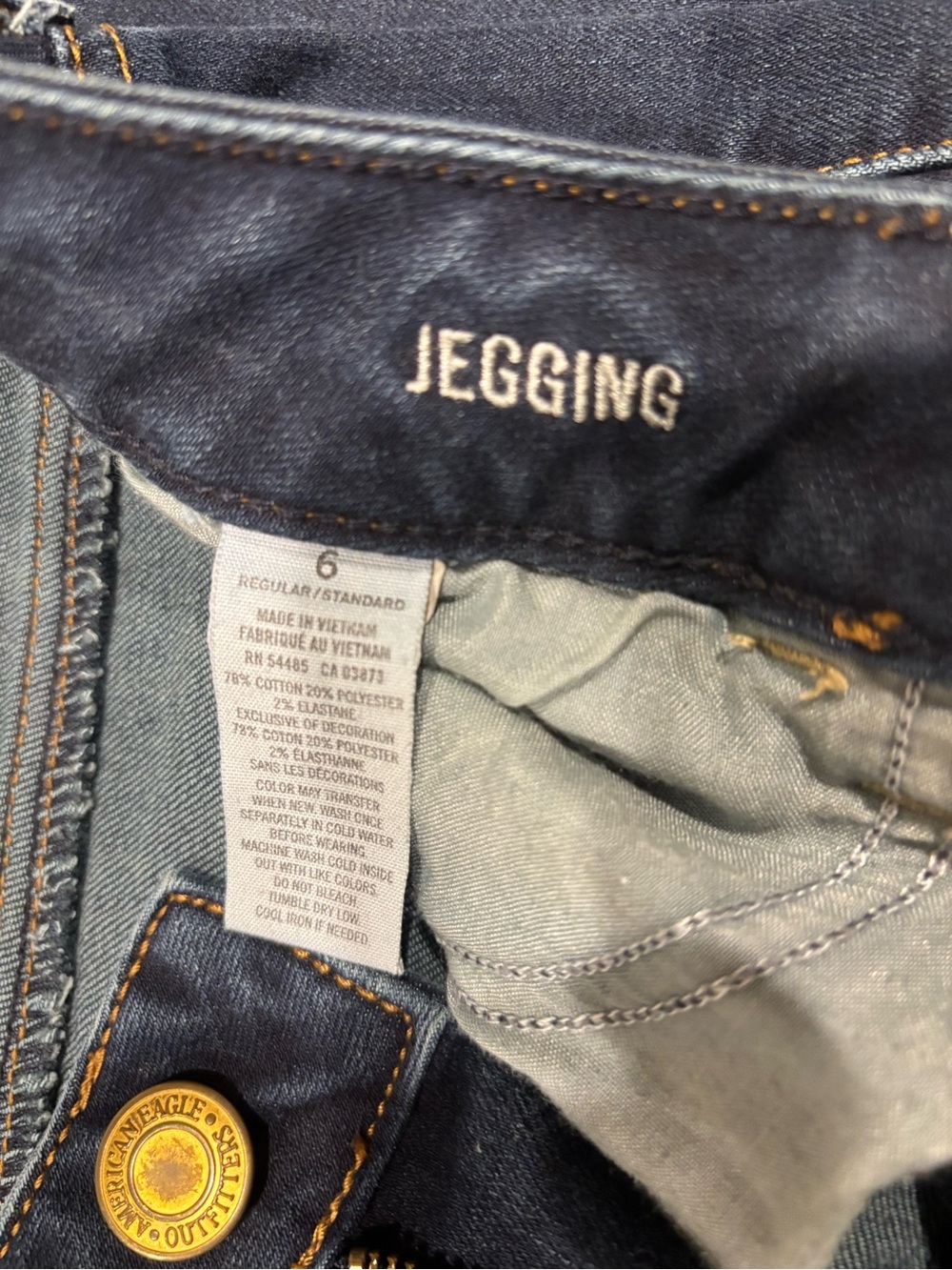 American Eagle Outfitters Dark Indigo Stretch Jeggings - Picture 3 of 3